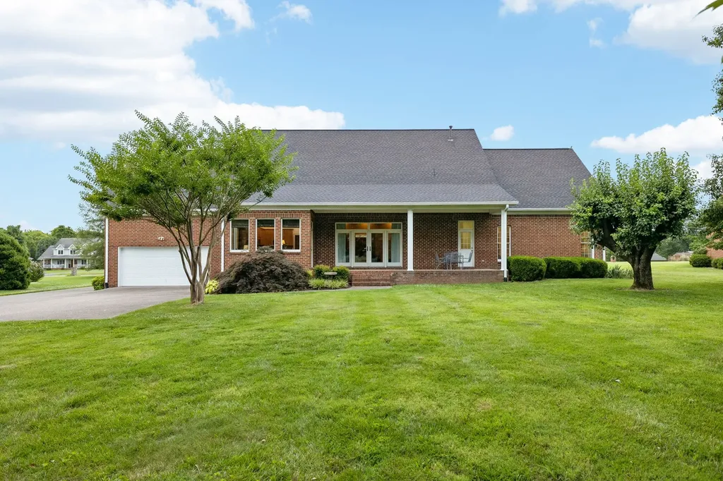 108 Ewing Drive Portland TN 37148