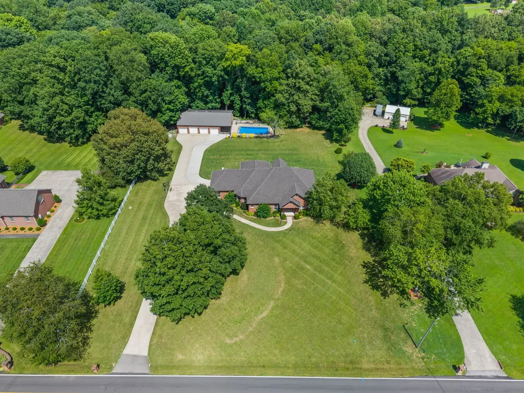 635 Mobley Road Clarksville TN 37043