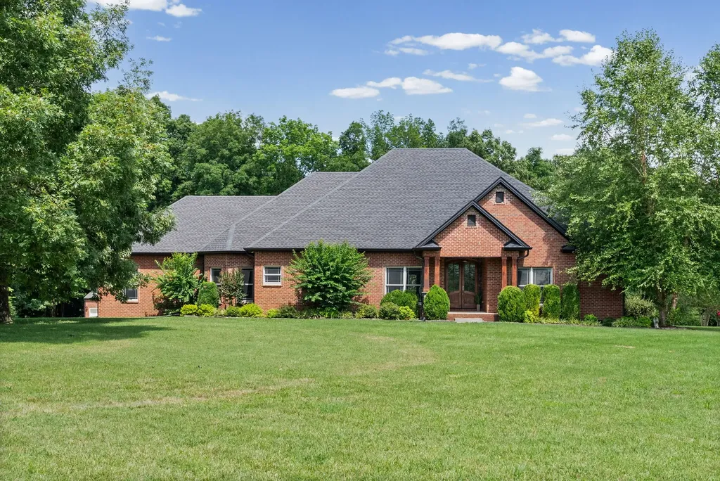 635 Mobley Road Clarksville TN 37043