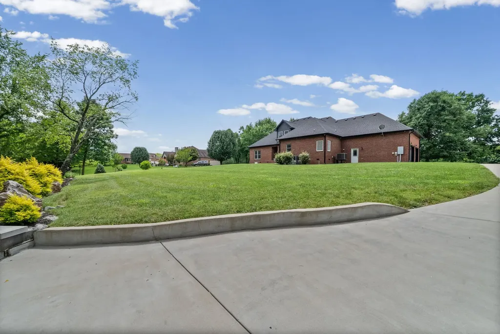 635 Mobley Road Clarksville TN 37043