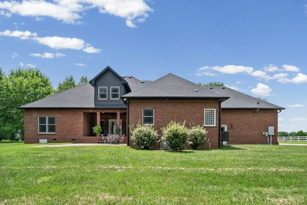 635 Mobley Road Clarksville TN 37043