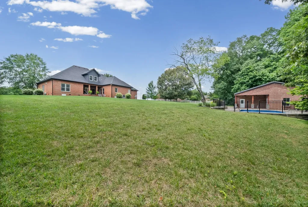 635 Mobley Road Clarksville TN 37043