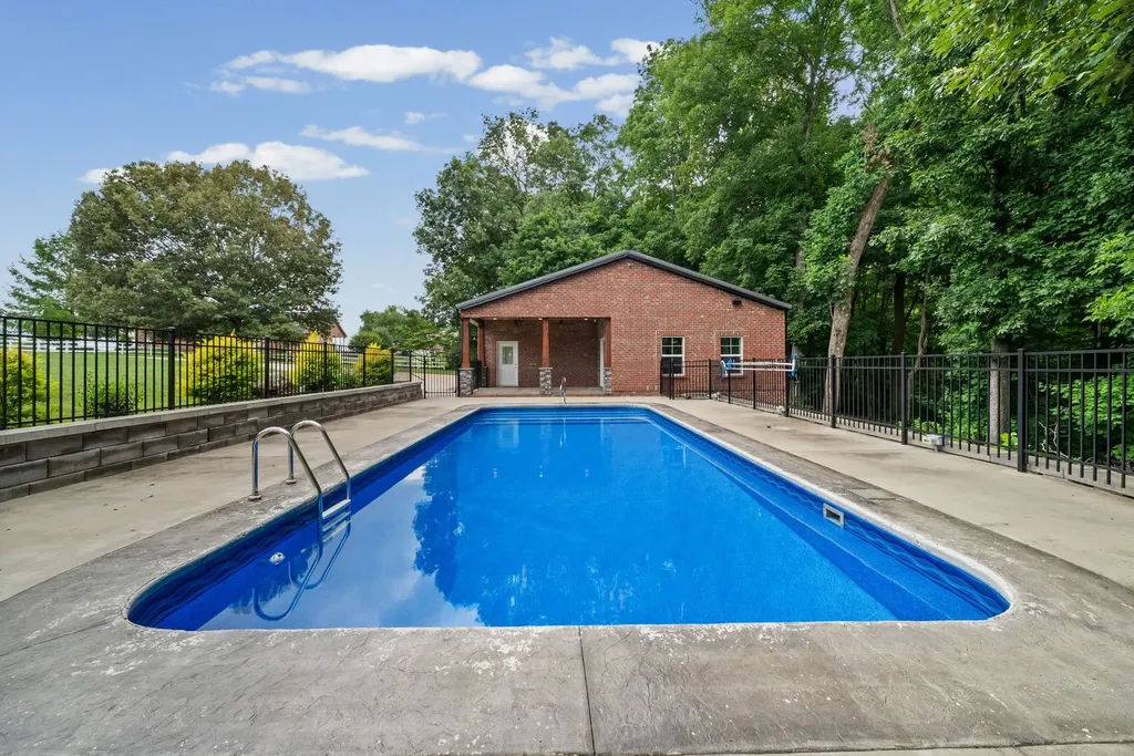 635 Mobley Road Clarksville TN 37043