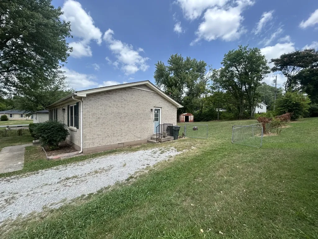 808 Goldcrest Drive Springfield TN 37172