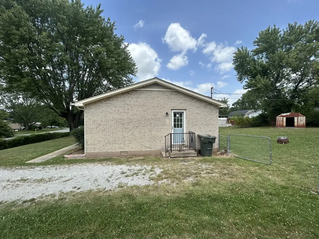 808 Goldcrest Drive Springfield TN 37172