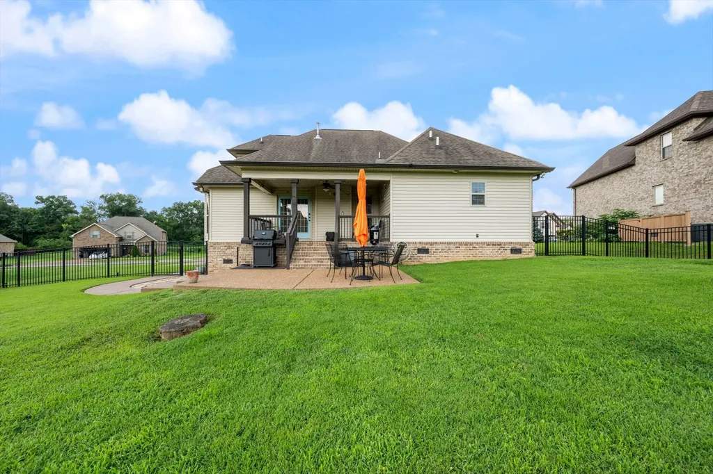 831 Manner Lane Lebanon TN 37087