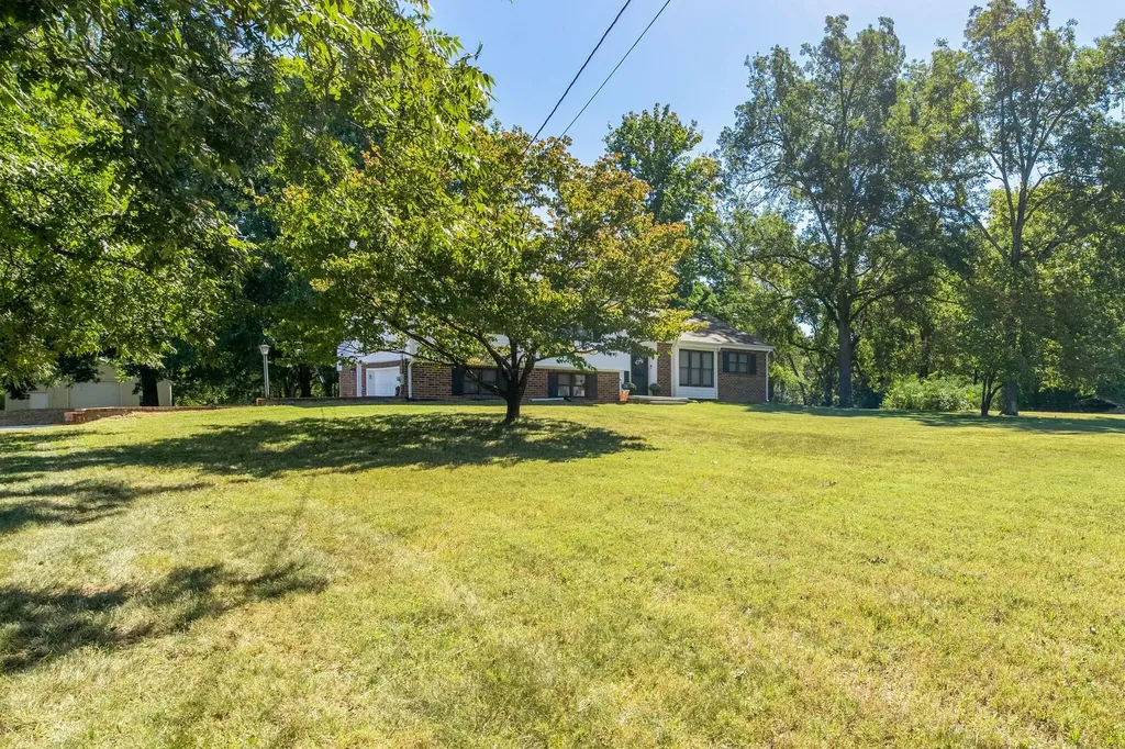 715 S Cannon Boulevard Shelbyville TN 37160