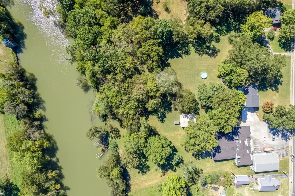 715 S Cannon Boulevard Shelbyville TN 37160