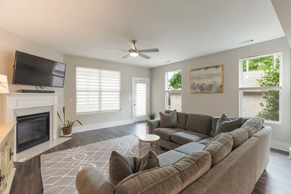 1024 Nave Court Nashville TN 37214