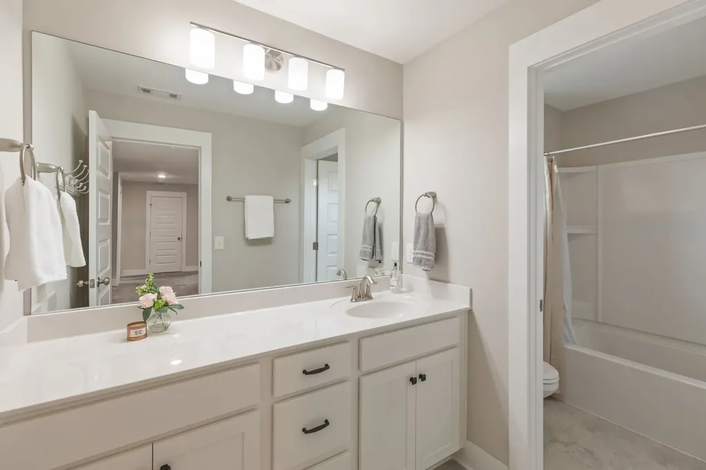 1024 Nave Court Nashville TN 37214