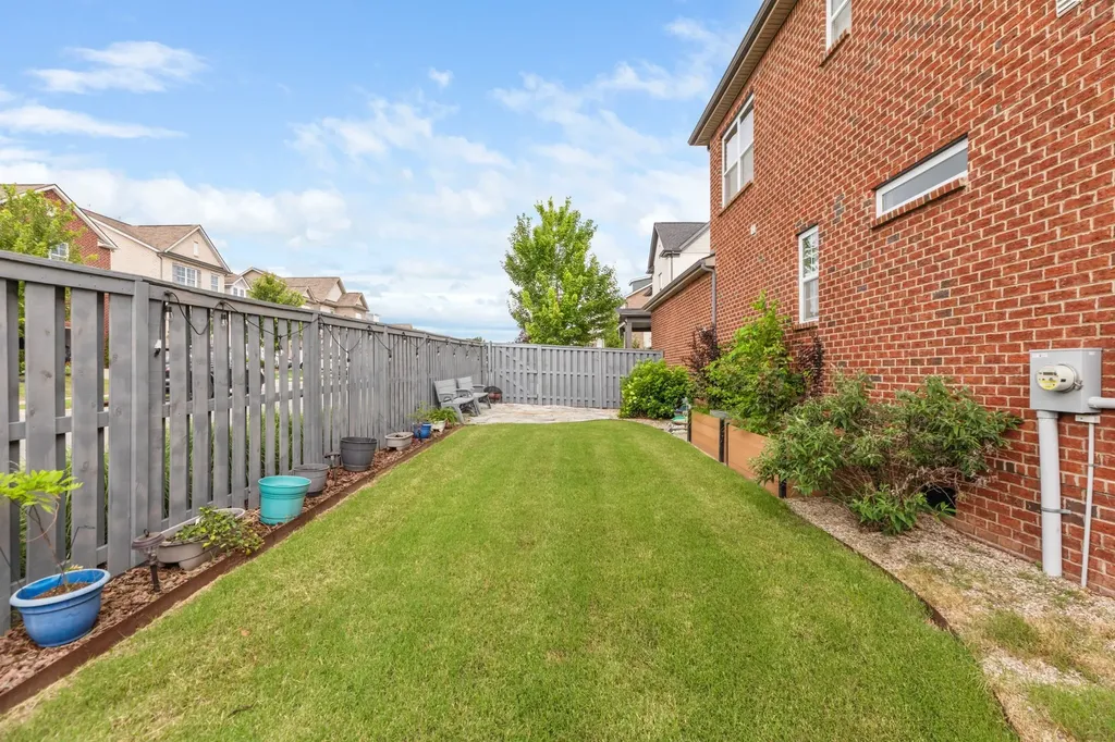 1024 Nave Court Nashville TN 37214