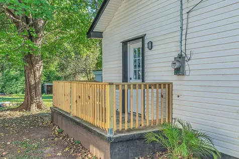 402 England St, E Cowan TN 37318
