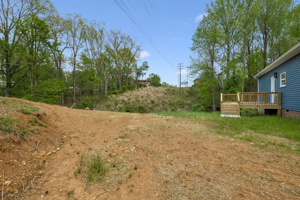 613 Hill Road Clarksville TN 37040