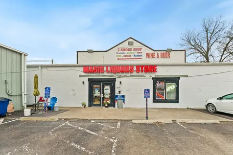 713 S Cannon Boulevard Shelbyville TN 37160