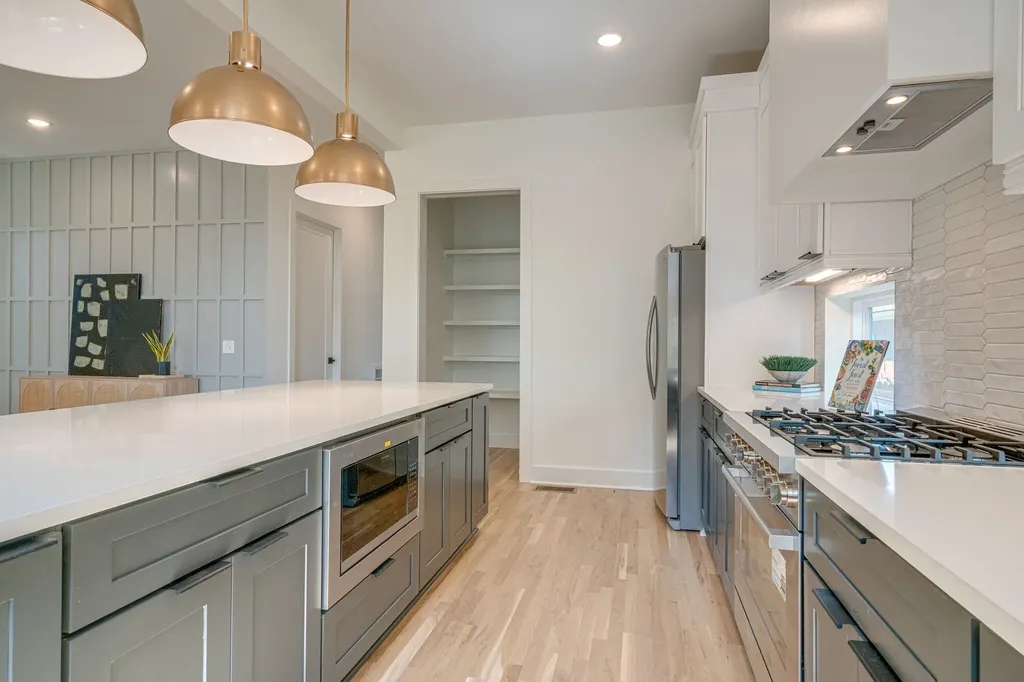 303B Riverside Drive Nashville TN 37206