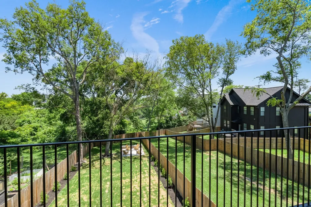 303B Riverside Drive Nashville TN 37206