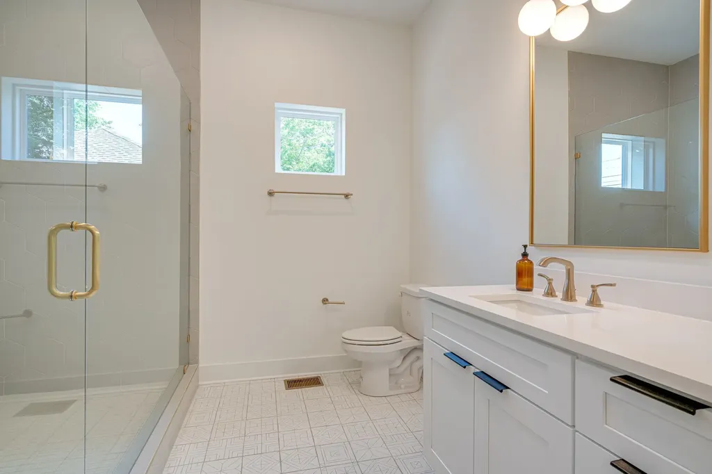 303B Riverside Drive Nashville TN 37206