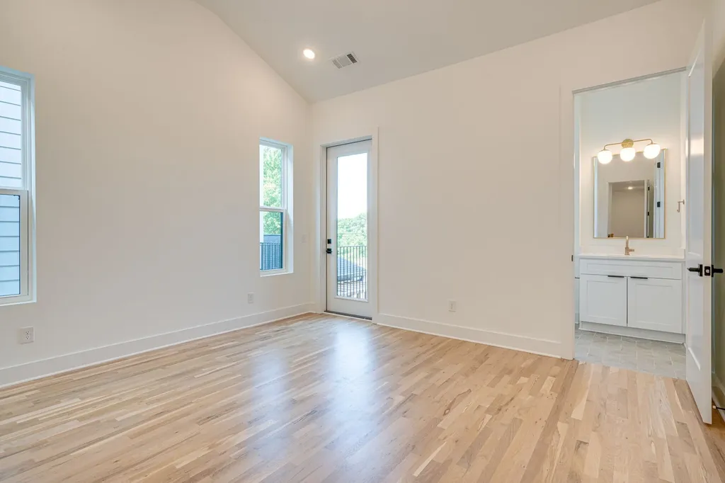 303B Riverside Drive Nashville TN 37206