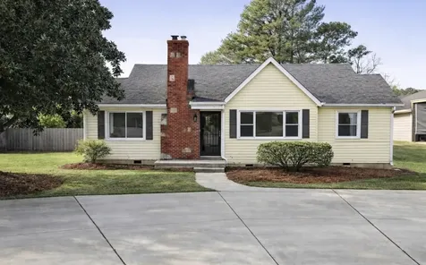 583 N Broad Street Lexington TN 38351