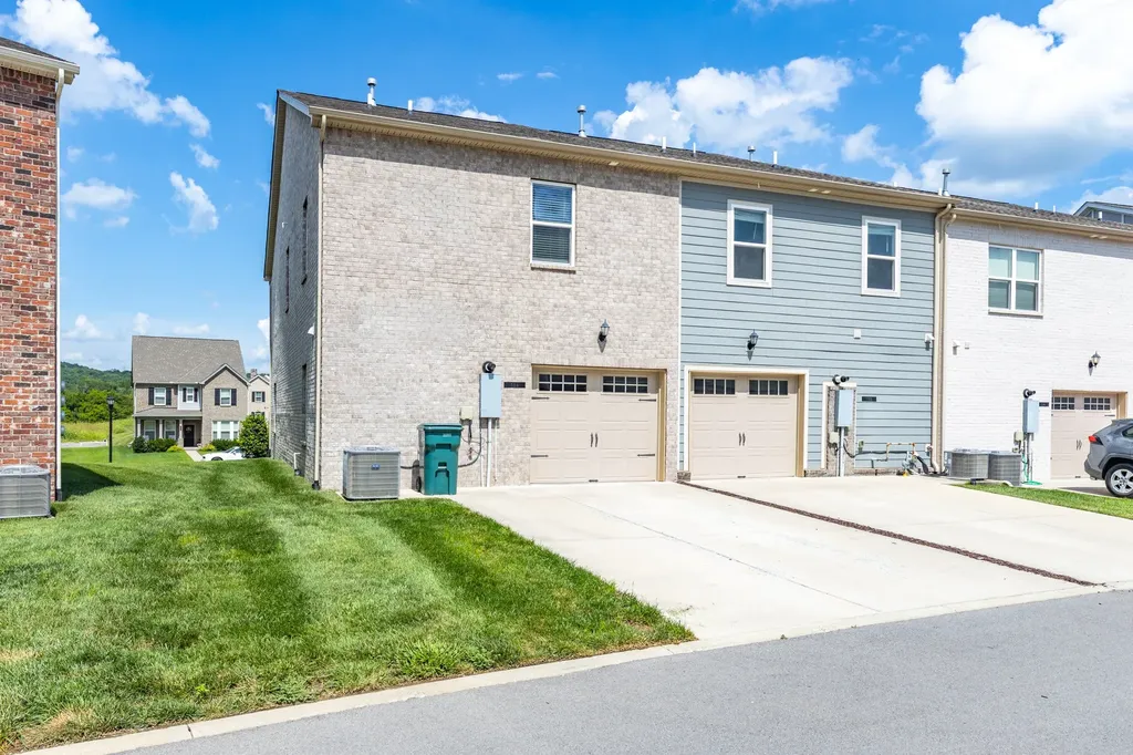 714 Hahn Court Lebanon TN 37087