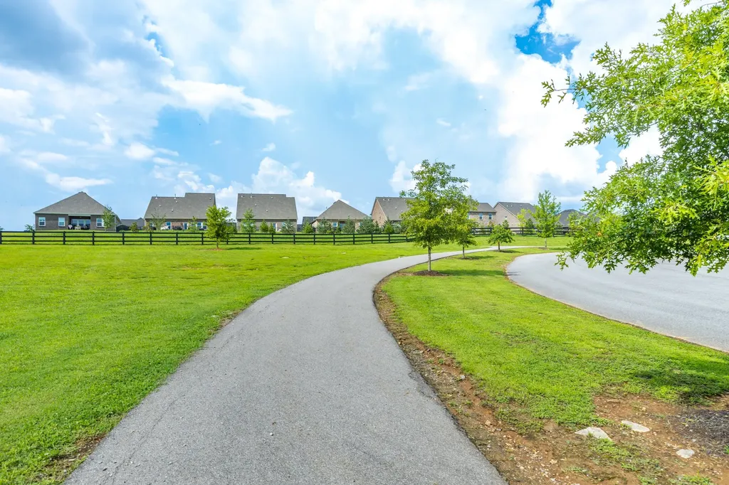 714 Hahn Court Lebanon TN 37087