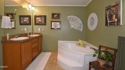 2331 Binginham Island Sevierville TN 37876