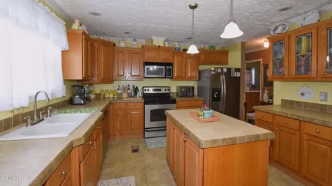 2331 Binginham Island Sevierville TN 37876