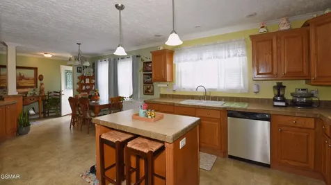 2331 Binginham Island Sevierville TN 37876