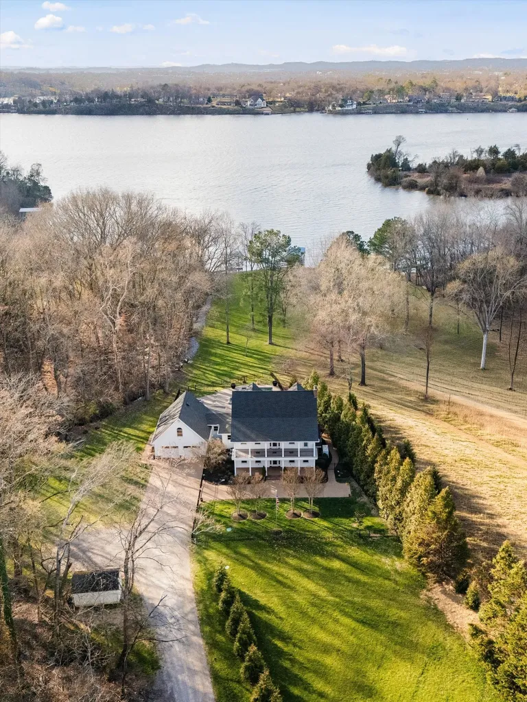 3863 Saundersville Ferry Road Mount Juliet TN 37122