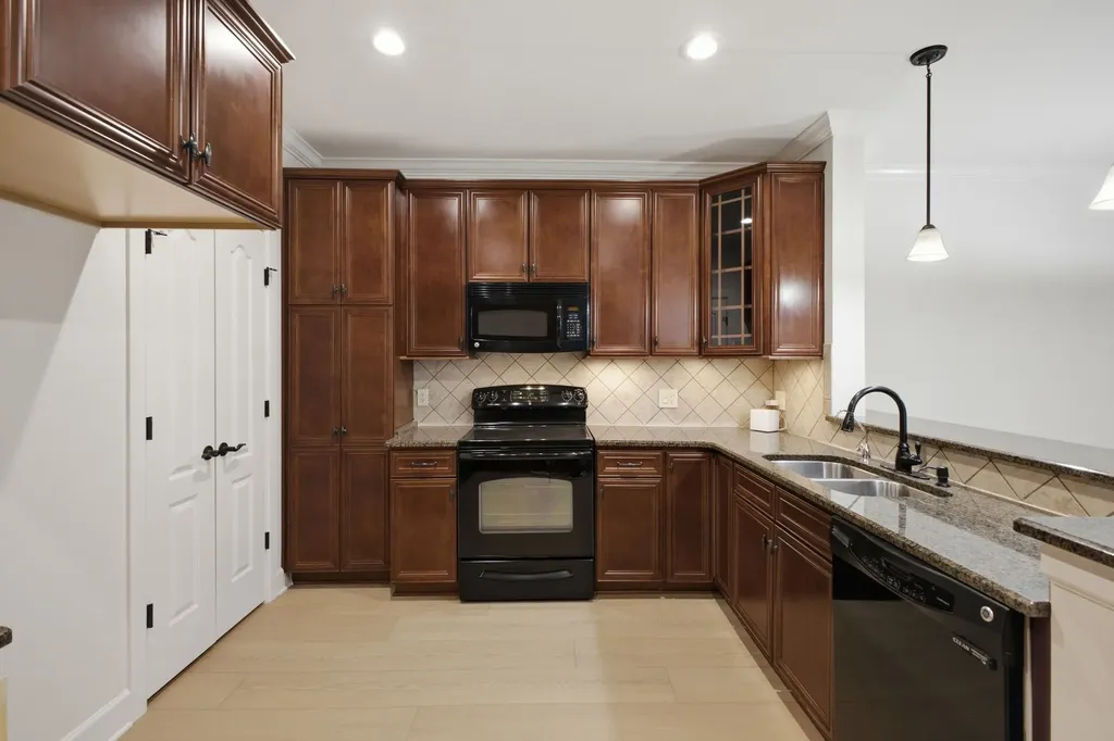307 Seven Springs Way Brentwood TN 37027