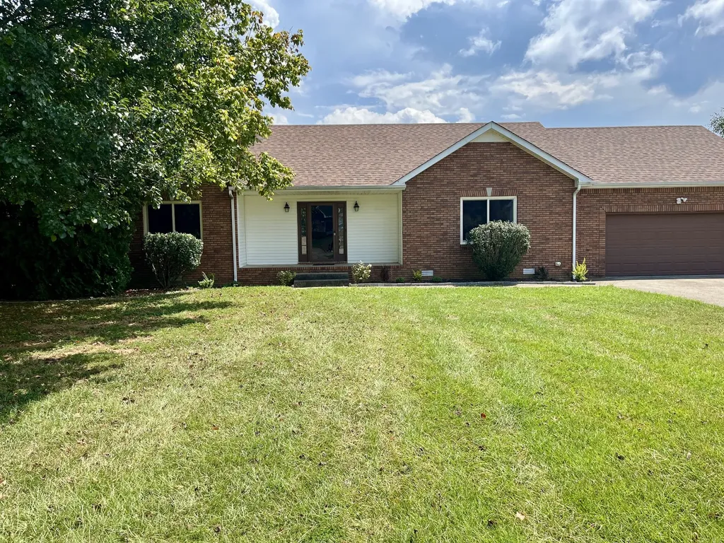 2758 Shepherds Court Woodlawn TN 37191