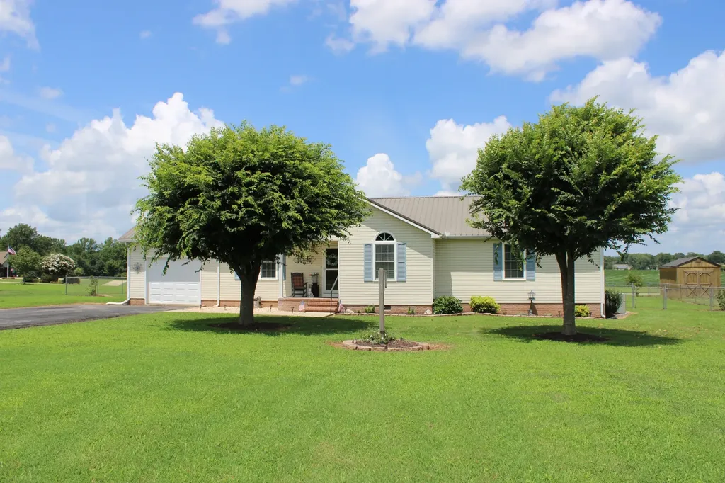 1471 Tom Grissom Road Morrison TN 37357