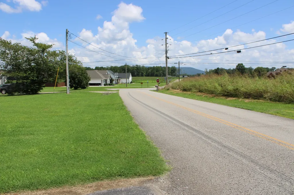 1471 Tom Grissom Road Morrison TN 37357