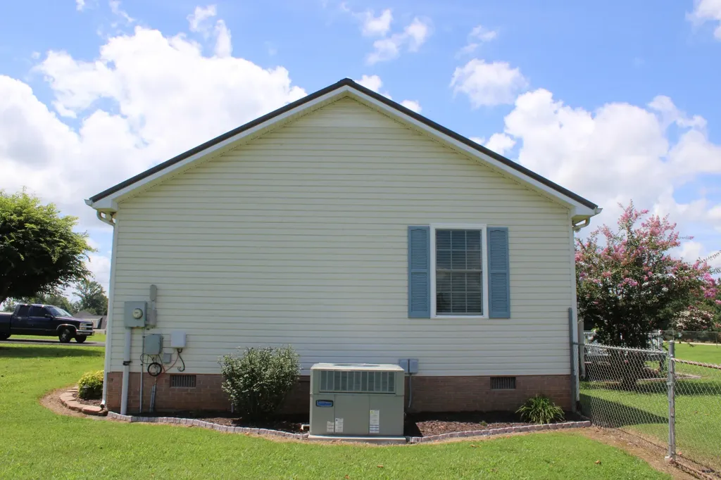 1471 Tom Grissom Road Morrison TN 37357