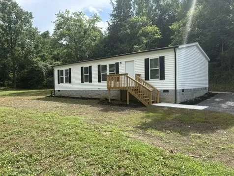 207 Hartsville Pike Carthage TN 37030