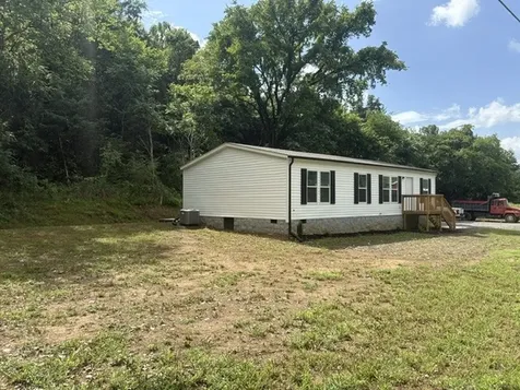 207 Hartsville Pike Carthage TN 37030