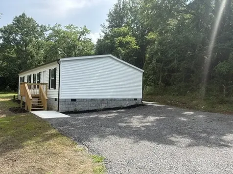 207 Hartsville Pike Carthage TN 37030
