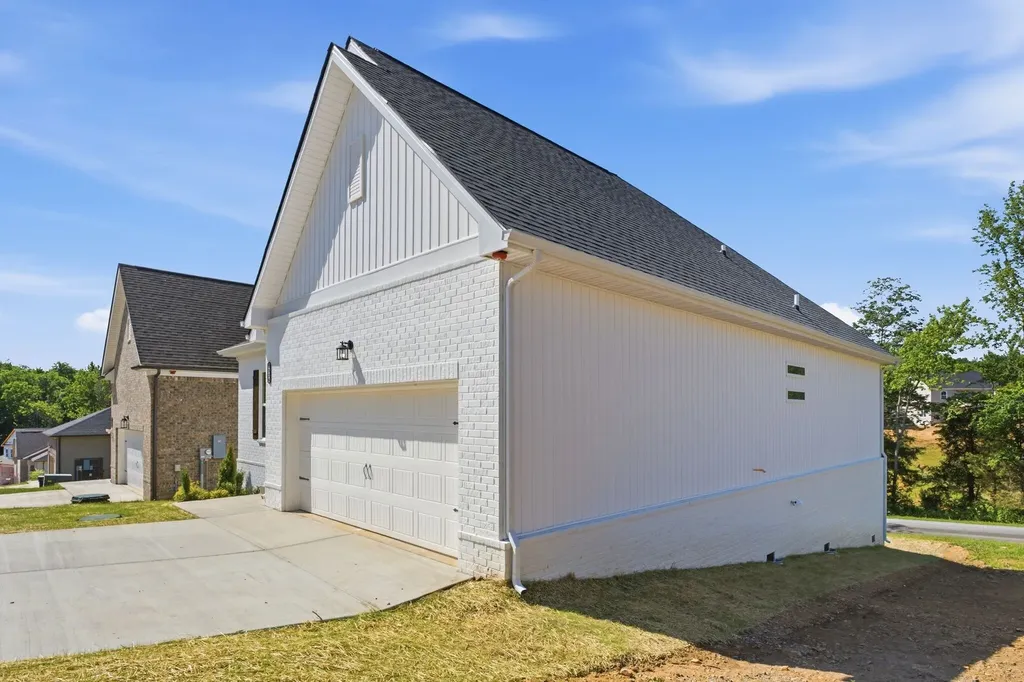 977 Hunters Lane Springfield TN 37172