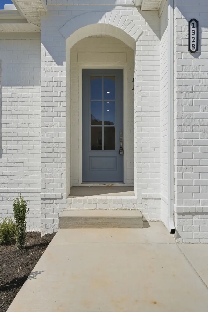 977 Hunters Lane Springfield TN 37172