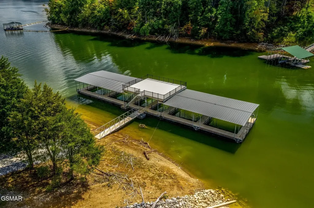 1530 Waterside Cove Drive Dandridge TN 37725