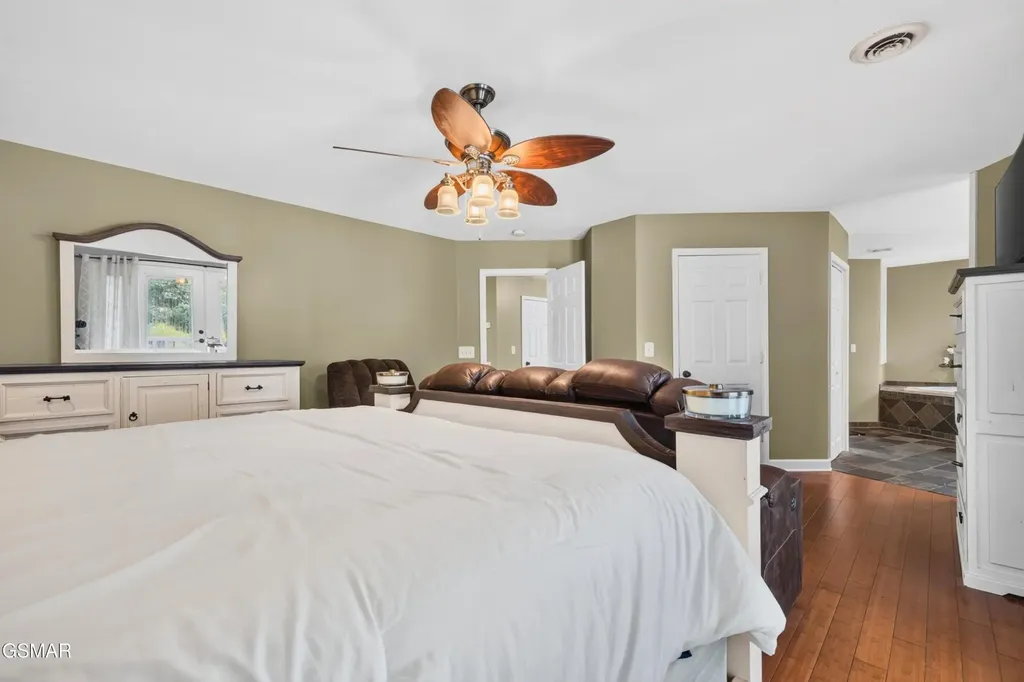 917 Crickett Drive Dandridge TN 37725