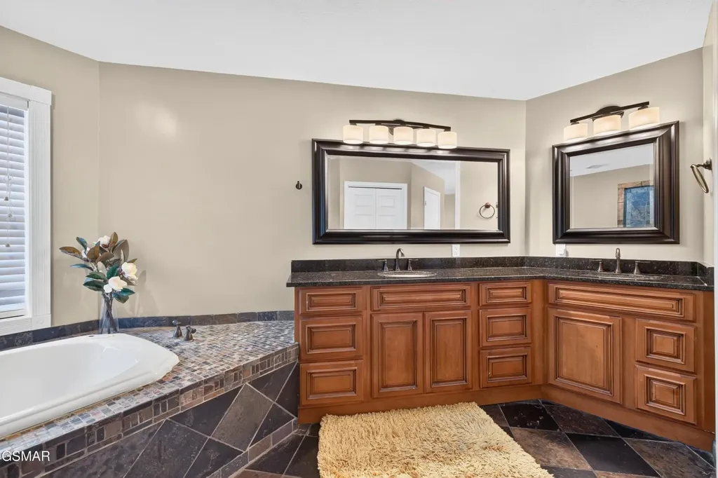 917 Crickett Drive Dandridge TN 37725