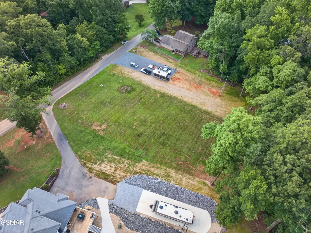 917 Crickett Drive Dandridge TN 37725