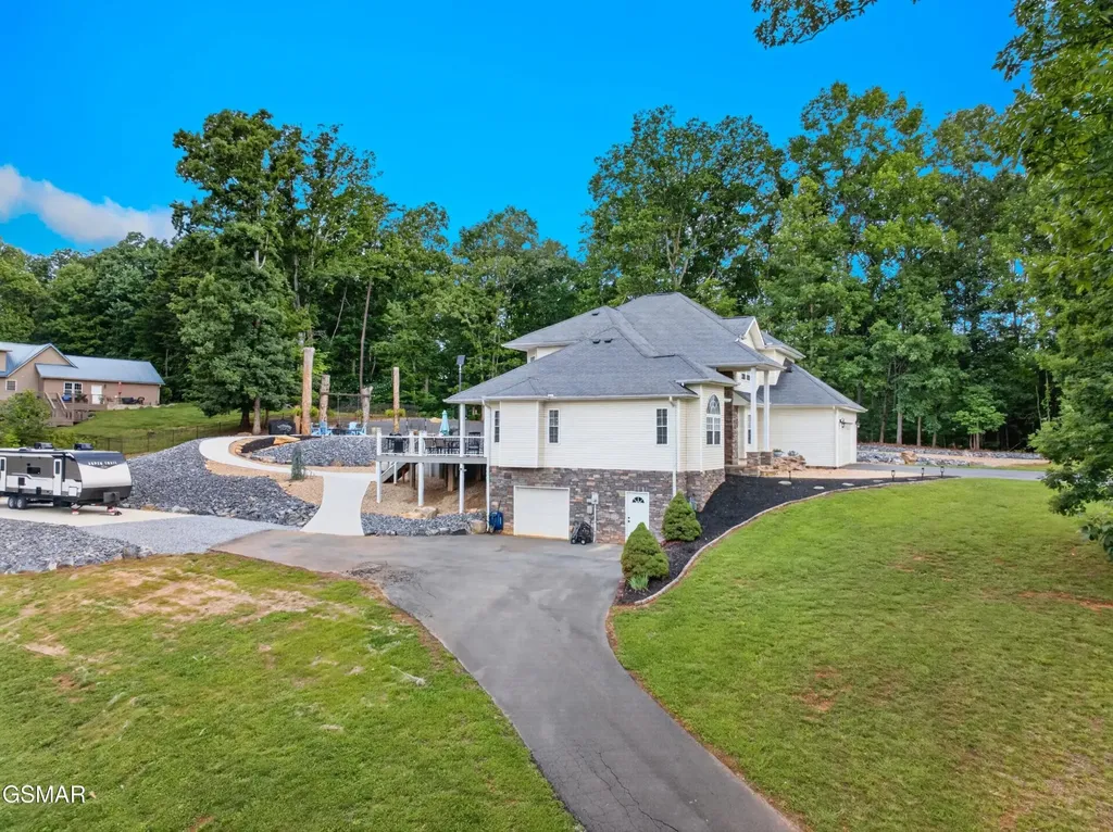 917 Crickett Drive Dandridge TN 37725