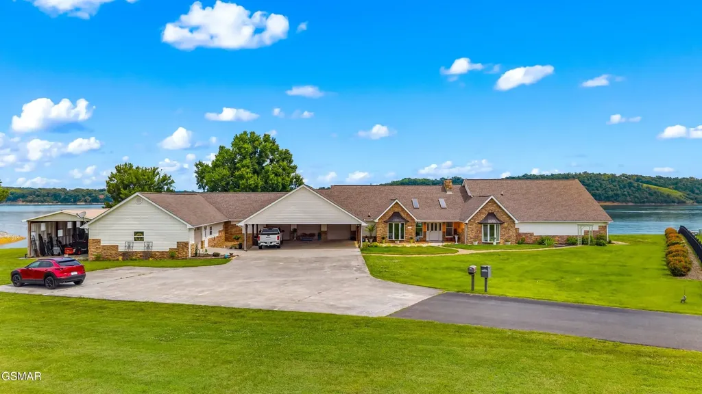 829 Tucker Place Way Dandridge TN 37725