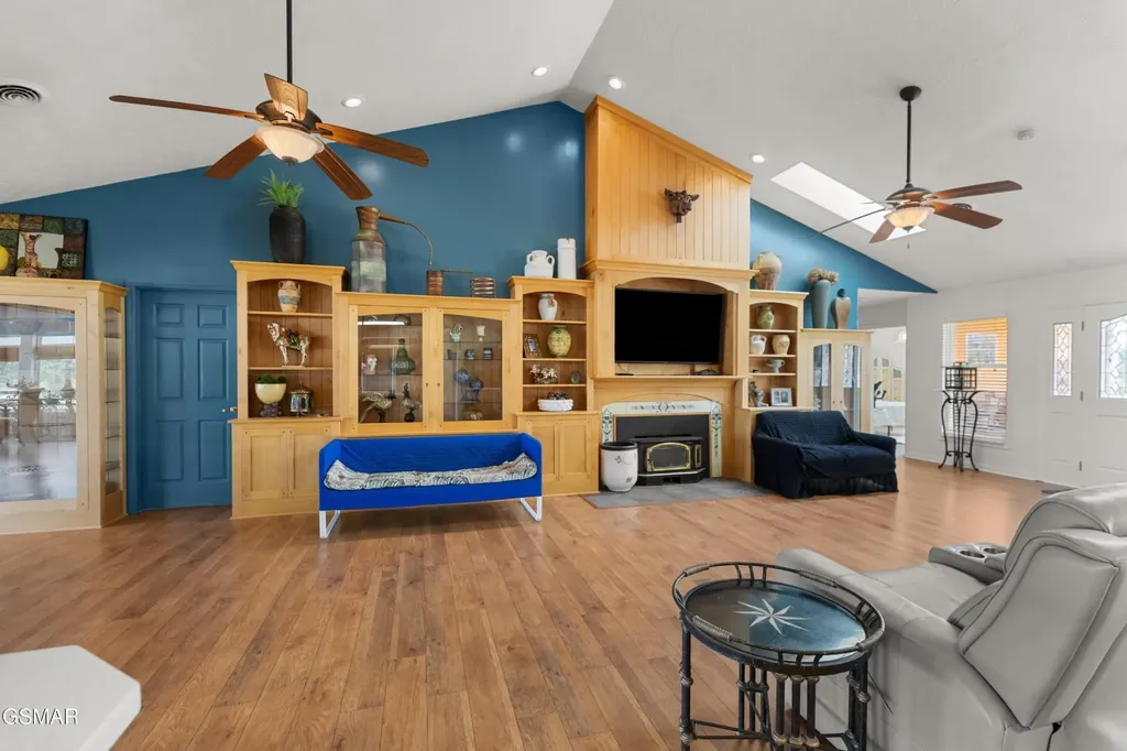 829 Tucker Place Way Dandridge TN 37725