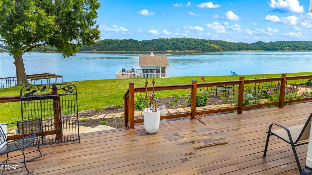 829 Tucker Place Way Dandridge TN 37725
