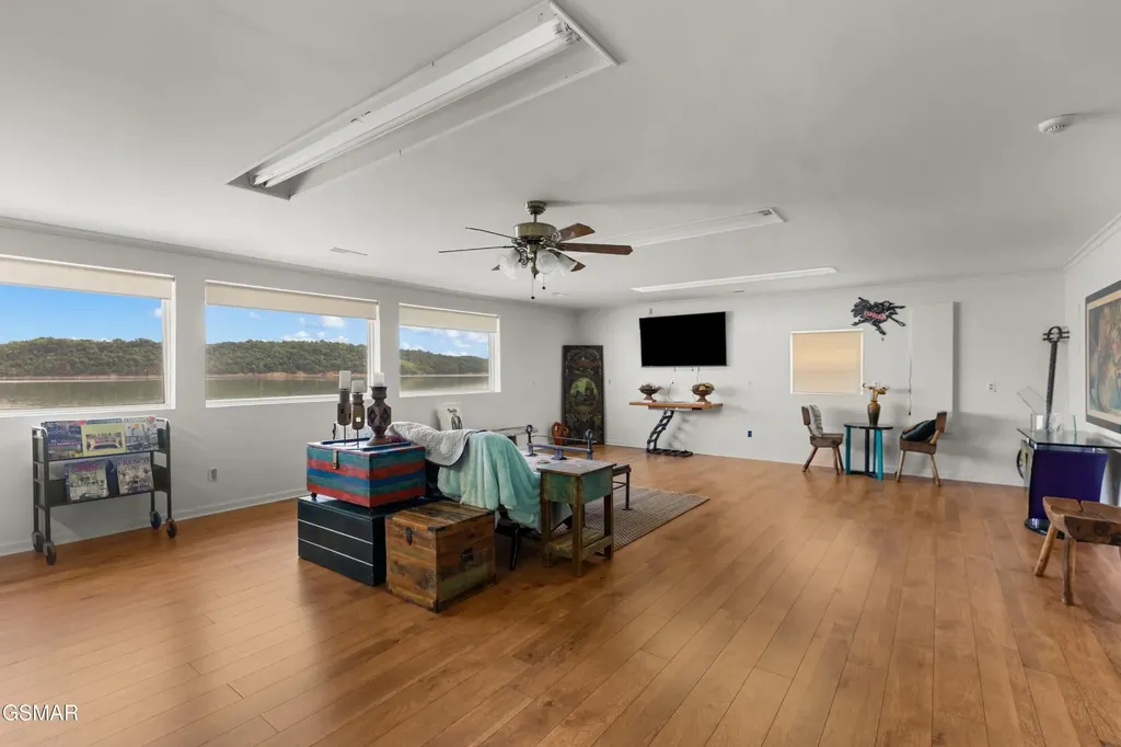 829 Tucker Place Way Dandridge TN 37725