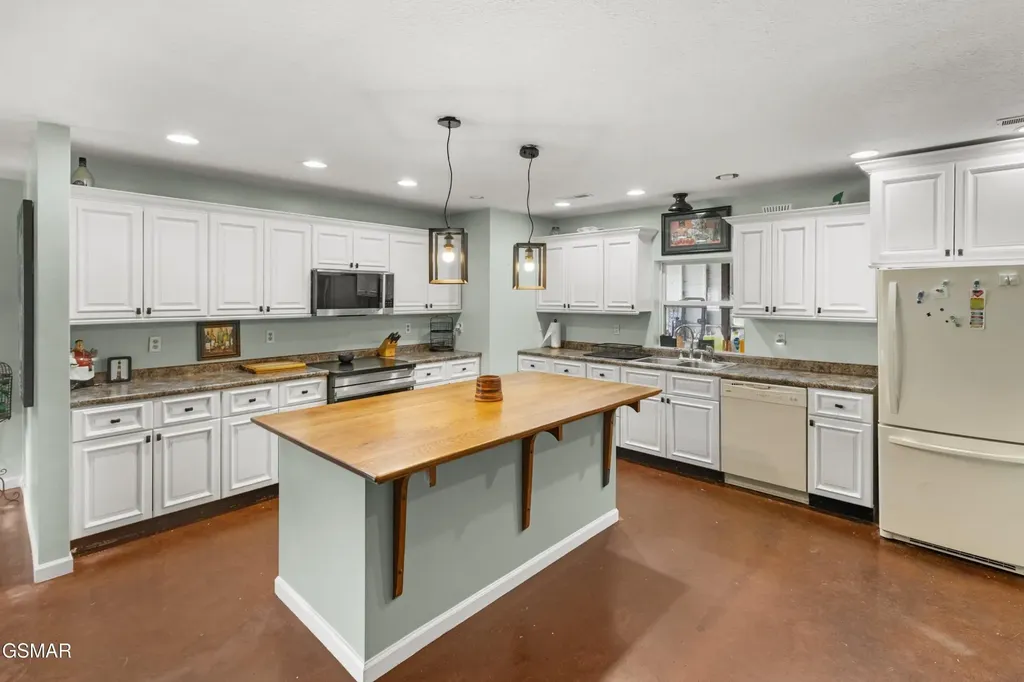 829 Tucker Place Way Dandridge TN 37725