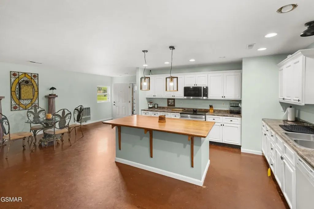 829 Tucker Place Way Dandridge TN 37725
